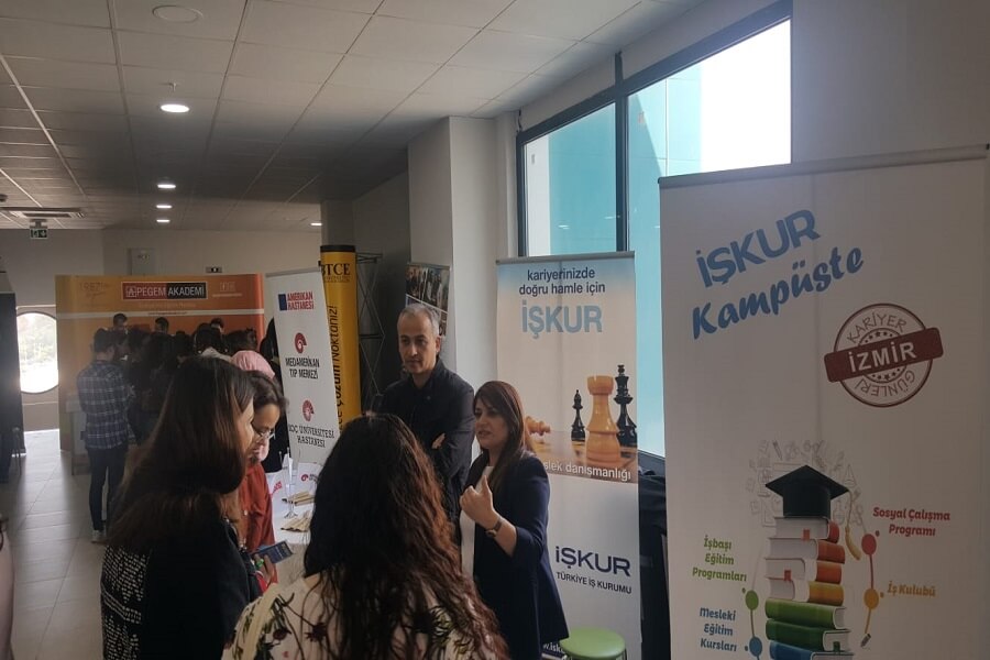 Ege Üniversitesi Hemşirelik Öğrencileri Kariyer Sempozyumuna Katıldık