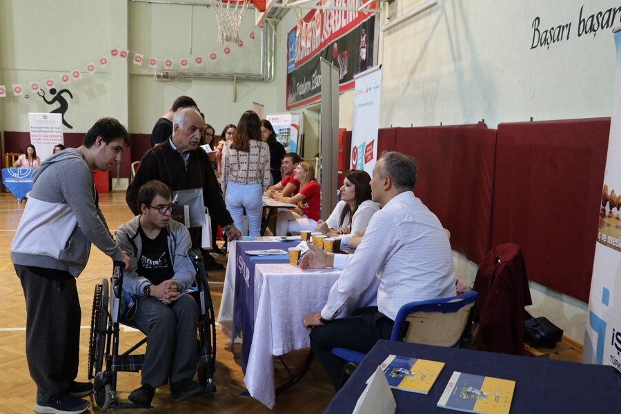 Bornova Anadolu Lisesi Meslek Tanıtım ve Kariyer Gününde Stant Açtık