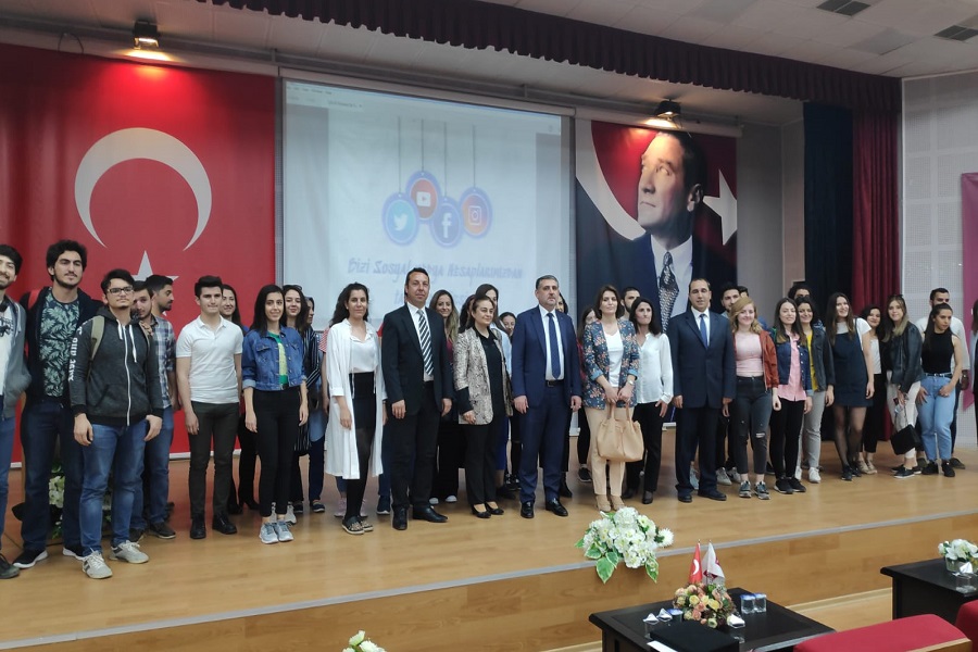 İzmir Katip Çelebi Üniversitesi`nde “İŞKUR Kampüste” Etkinliği Gerçekleştirdik