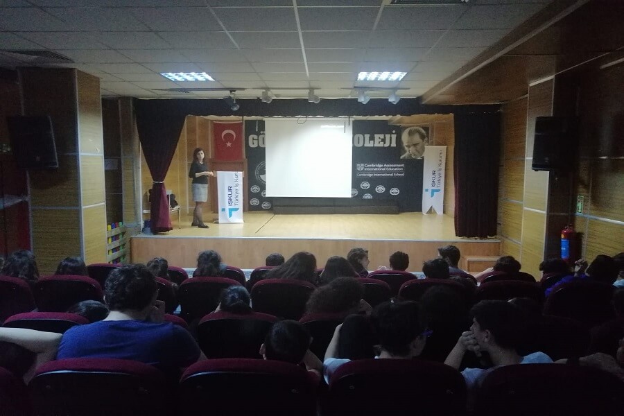 İstanbul'da Meslek Seçimi ve Önemi Semineri Verdik