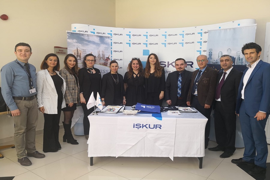 Dokuz Eylül Üniversitesi Bergama MYO `da İŞKUR Kampüste Etkinliği Gerçekleştirdik