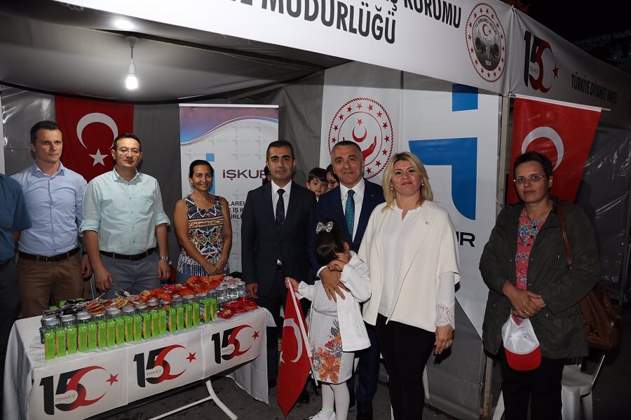 Kırklareli, Özgürlük ve Demokrasi Meydanı’nda Stant Açtı